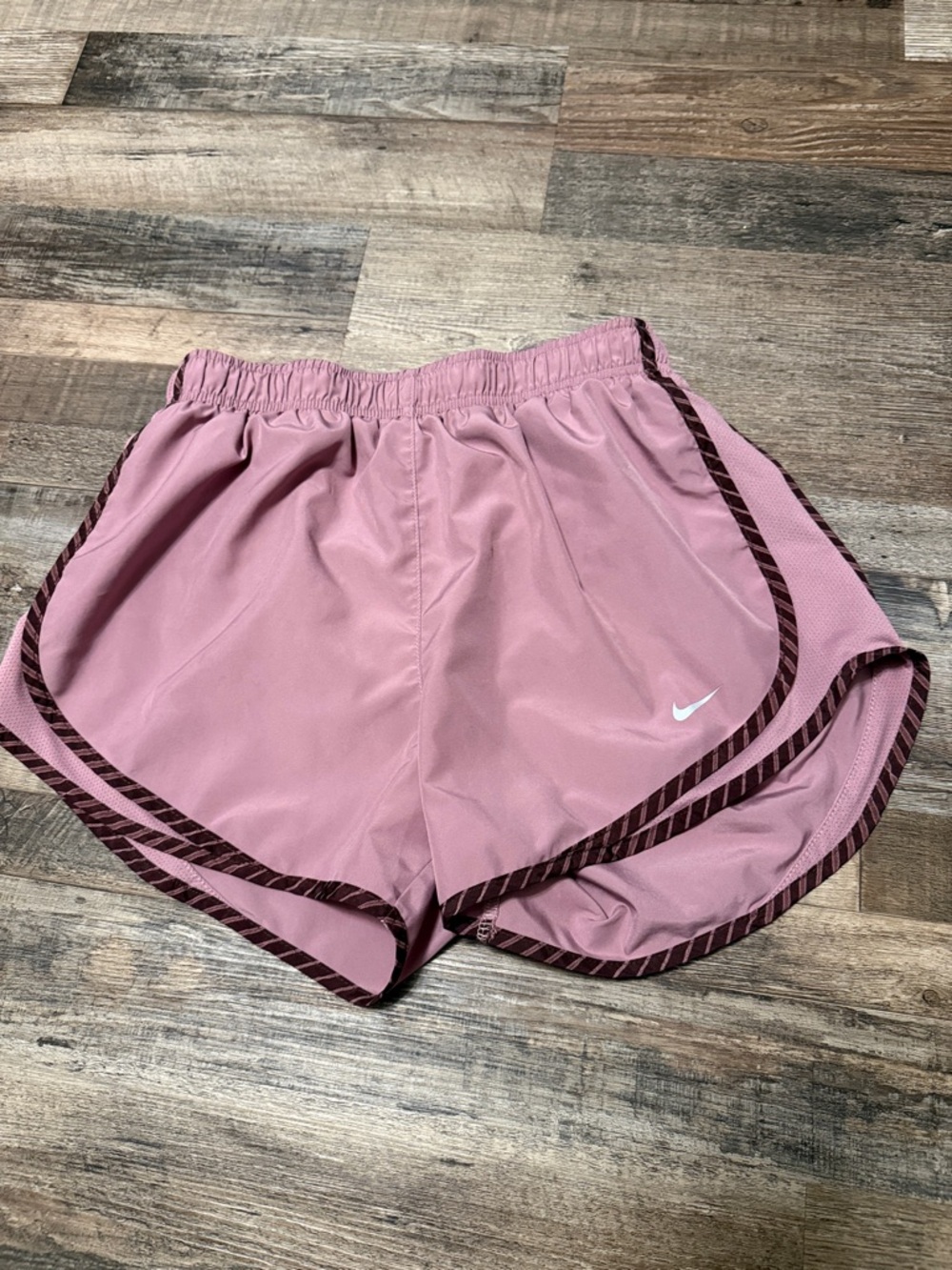 Nike Dri-Fit Mauve and Pink Stripe Women's Active Shorts size M
